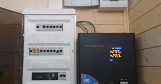 Установка и подключение стабилизаторов напряжения от 569 руб в Пятигорске - ЭлектроПтг